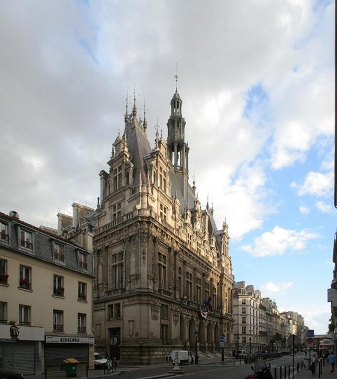 Private Room In A Parisian Homestay! - Close To It All! Exterior photo