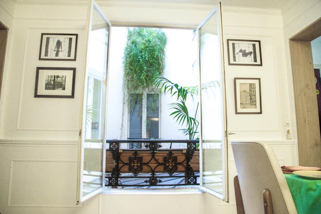 Private Room In A Parisian Homestay! - Close To It All! Exterior photo